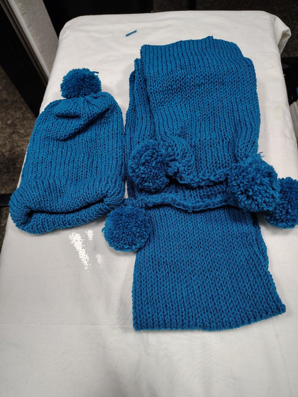 Women's Knit Pom-Pom Scarf and Beanie Set - Blue